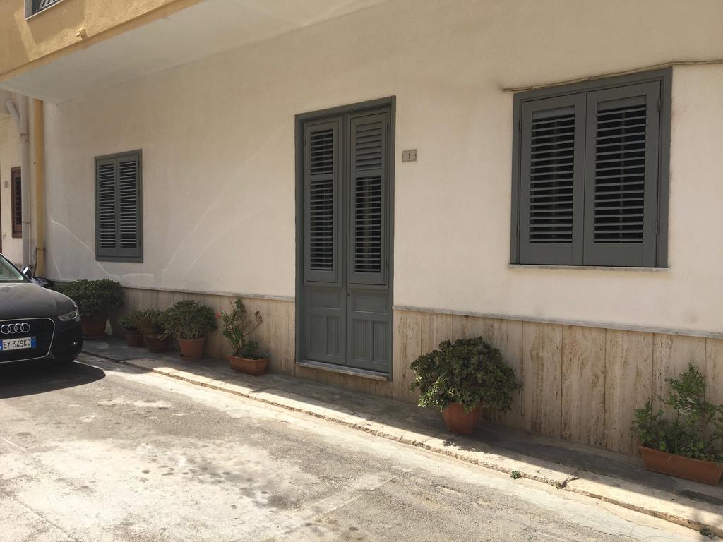 Appartamento Al Mare Cusumano Трапето Екстериор снимка
